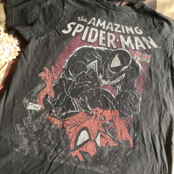 Spider-Man Graphic T-Shirt - Picture 2 of 2